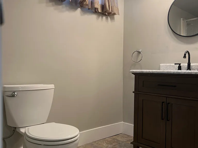 9501 Shanna Dr — Photo 24