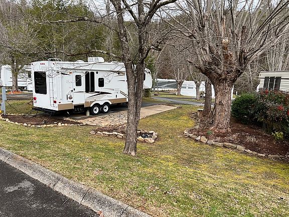 4th image of 4229 E Parkway Lot 126