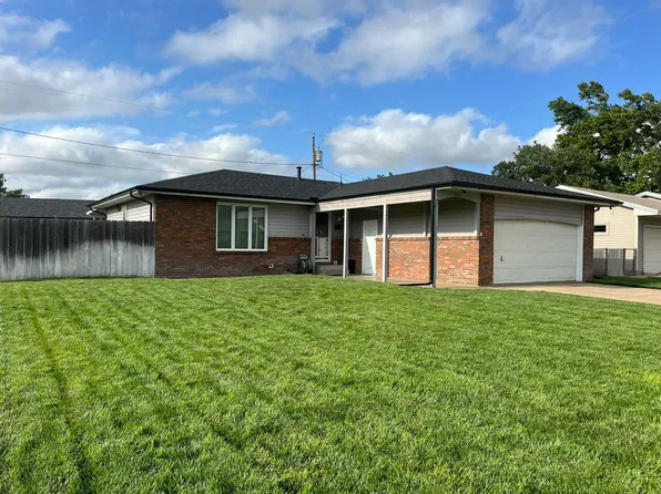 3012 28th St, Great Bend, KS 67530