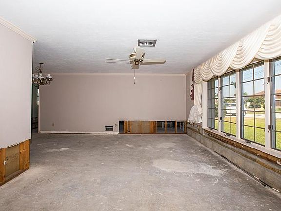 4th image of 5230 Sarasota Ct
