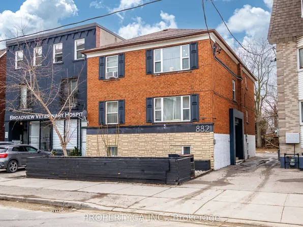 882 Broadview Ave, Toronto, ON M4K 2R1