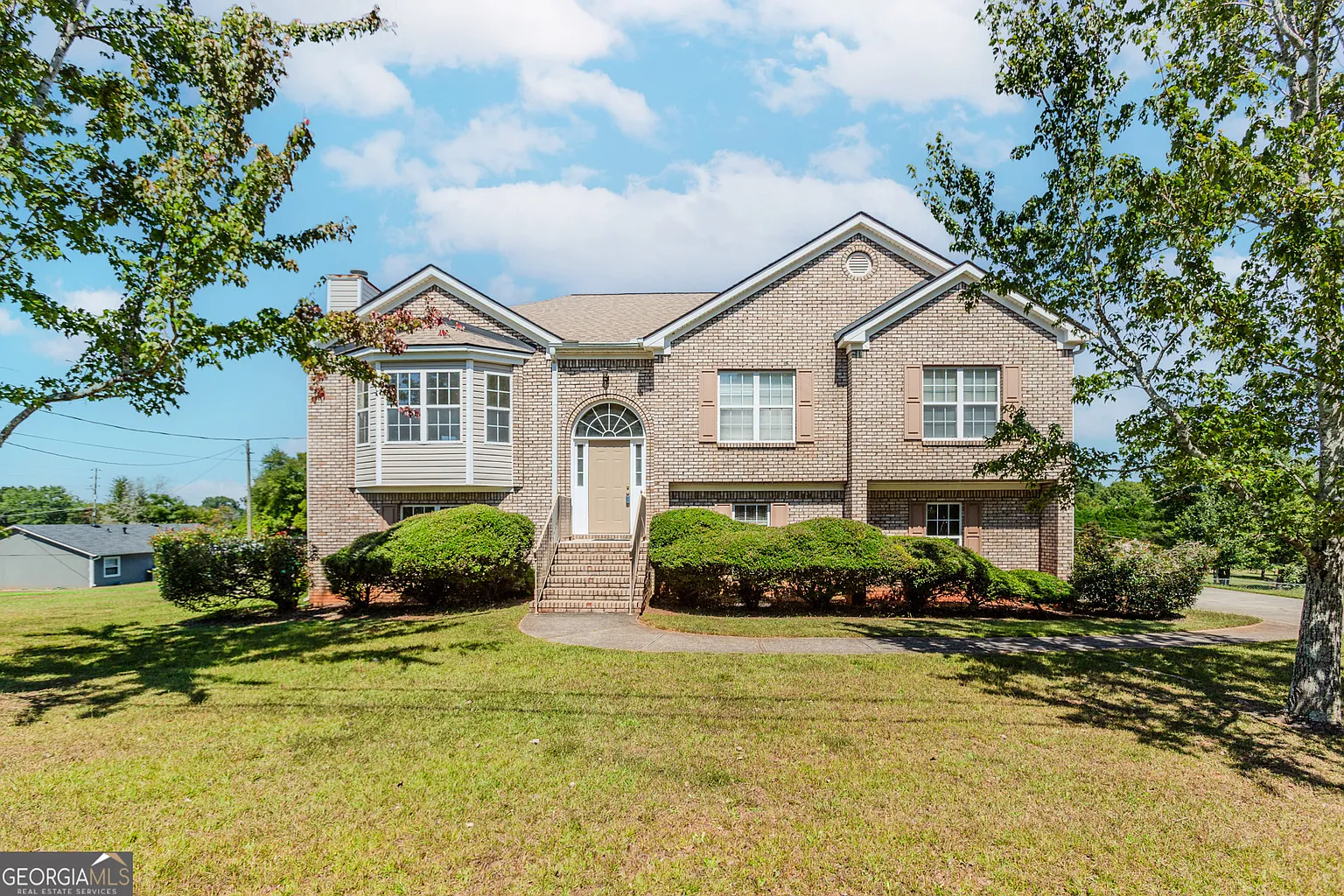 3885 Laurens Ln photo 1