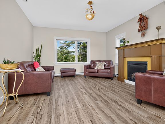 5th image of 819 Bissett Rd