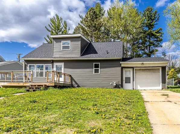 1031 Van Buren Street, Black River Falls, WI 54615