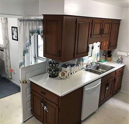 5th image of 205 N Morrow St