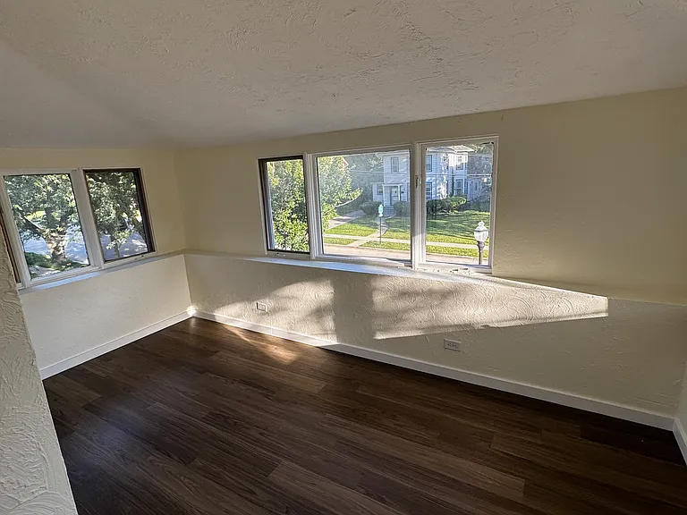 532 E Chicago St #2 — Photo 6