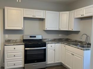 114 E 25th St #1R, Chicago Heights, IL 60411