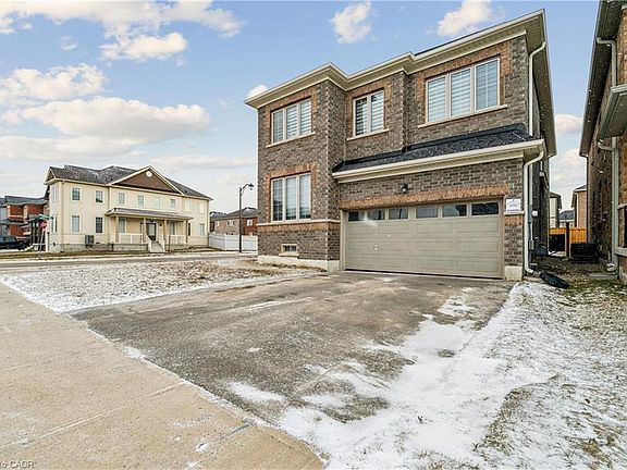 3rd image of 525 Red Elm Rd