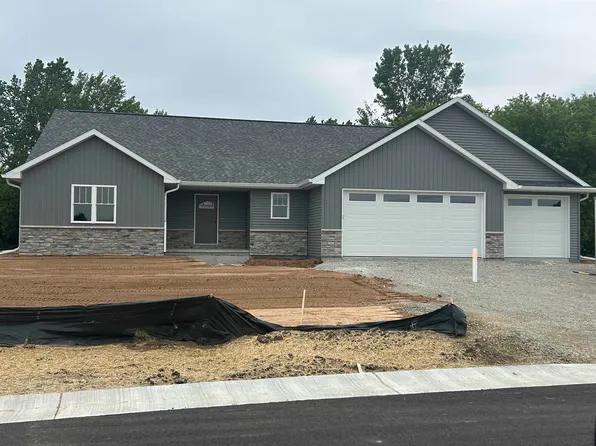 W7035 Otis Dr, Greenville, WI 54942