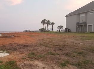 3943 W Madura Rd, Gulf Breeze, FL 32563