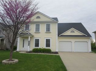 1042 N Ironwood Dr, Rossford, OH 43460