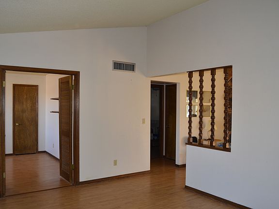 4th image of 4637 E Covina St