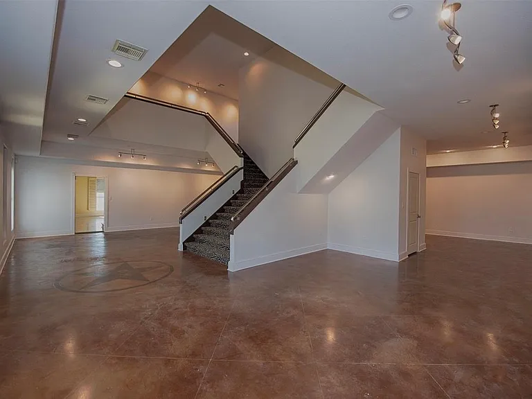 2293 E Bayshore Dr — Photo 6