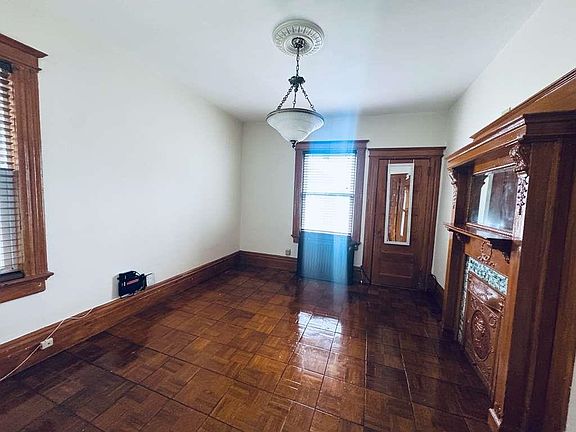 5th image of 134 Kensington Ave APT 2