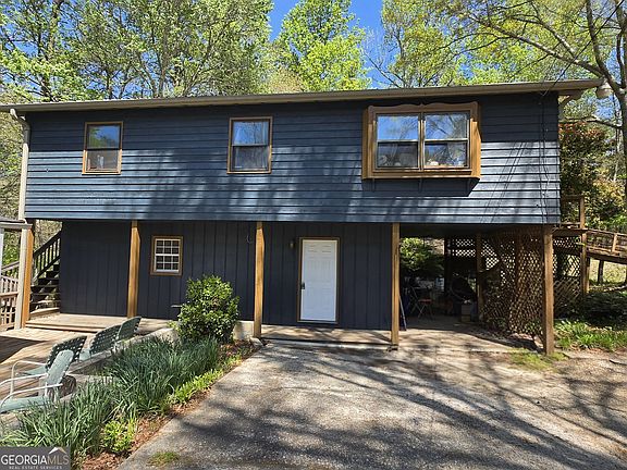 4th image of 549 Garrett Rd