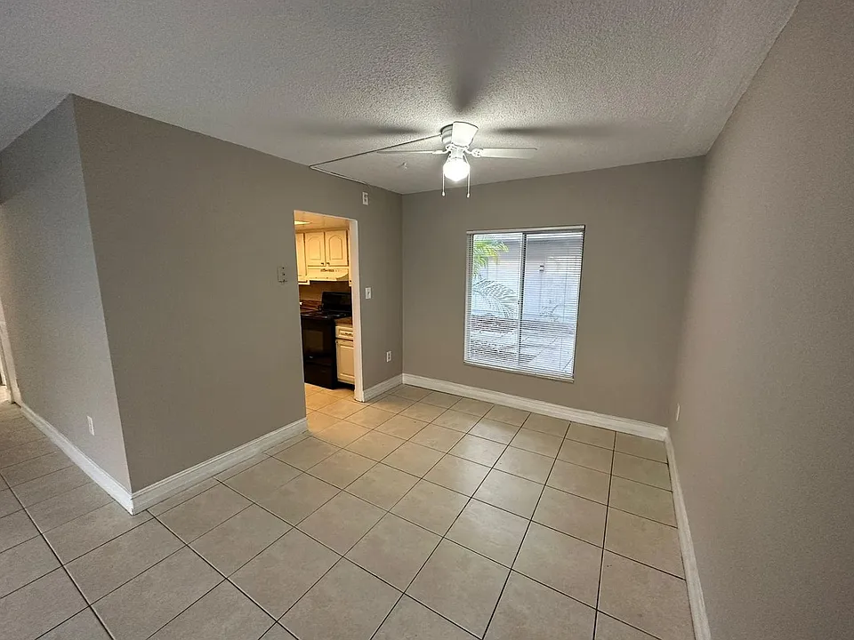 1830 Maravilla Ave #508