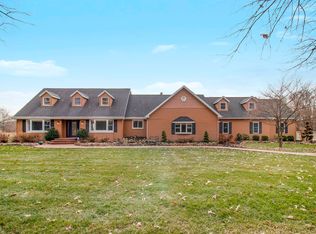 25825 Redfield St, Edwardsburg, MI 49112
