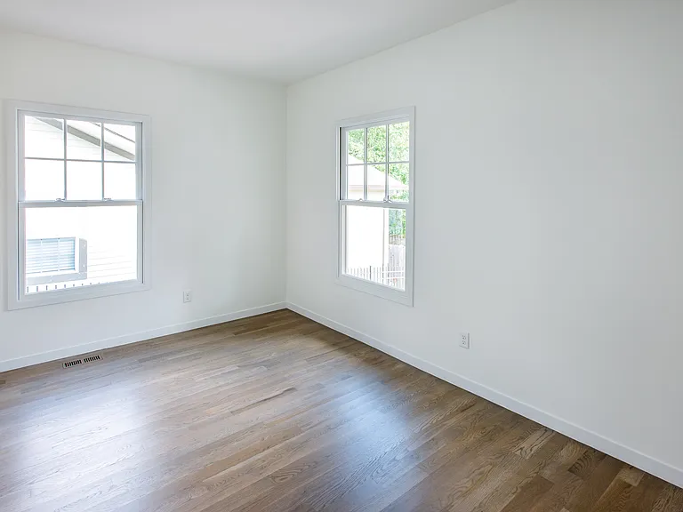 1308 Fatherland St — Photo 13