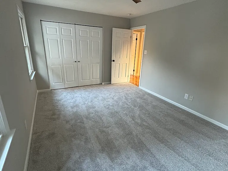 816 Moffat Ln — Photo 9