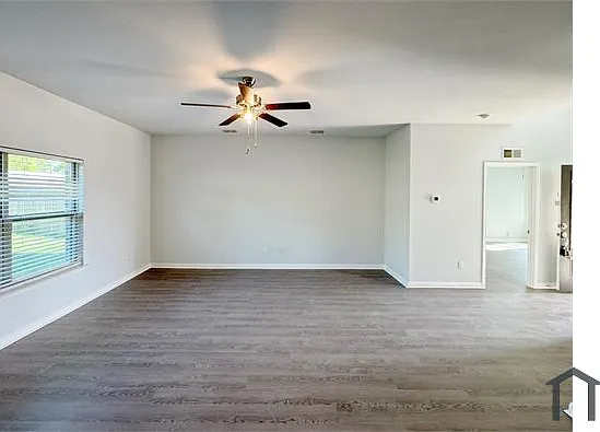 2950 Parker Rd — Photo 9