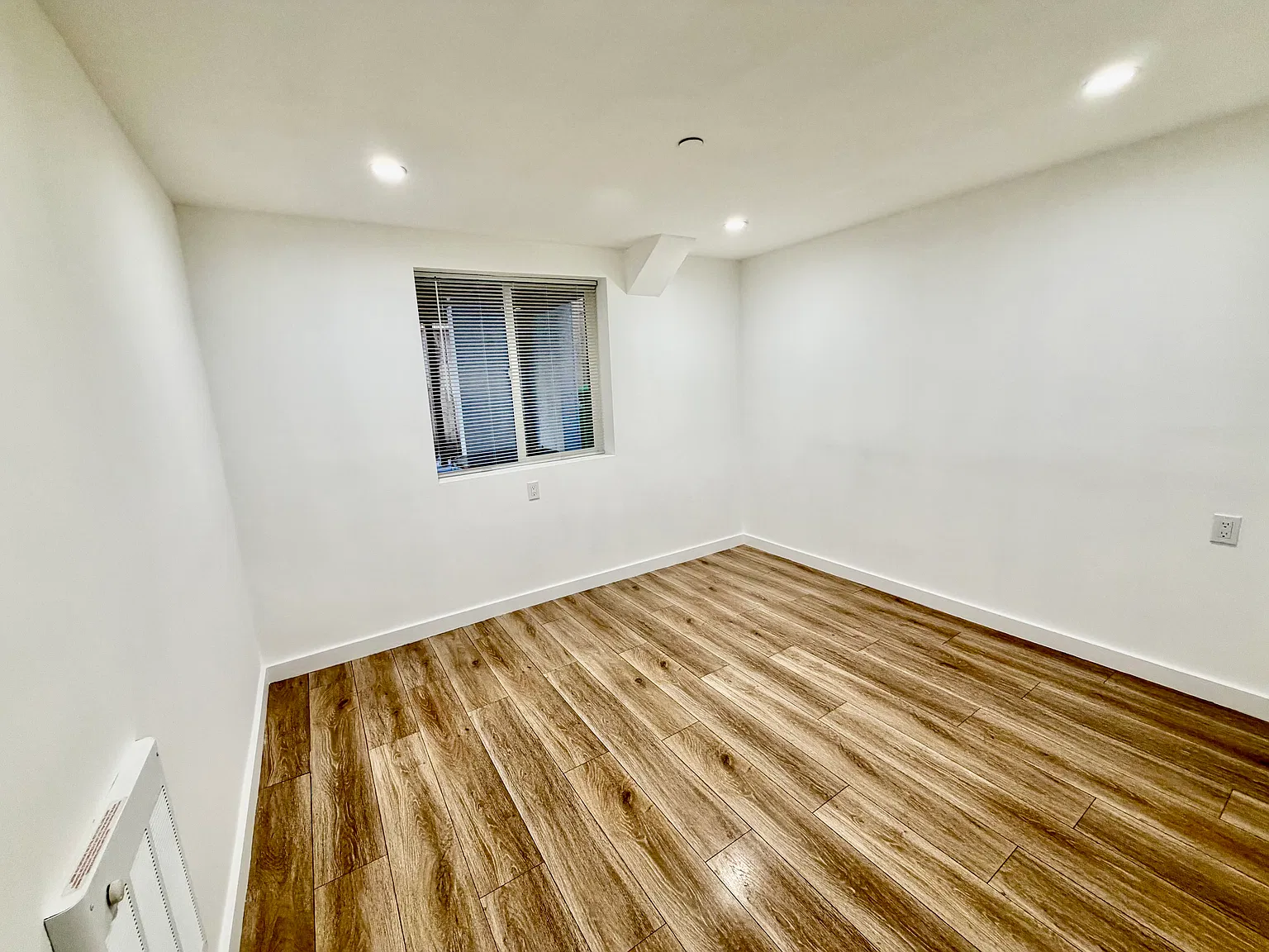 1 bed, $2,995 — Photo 3