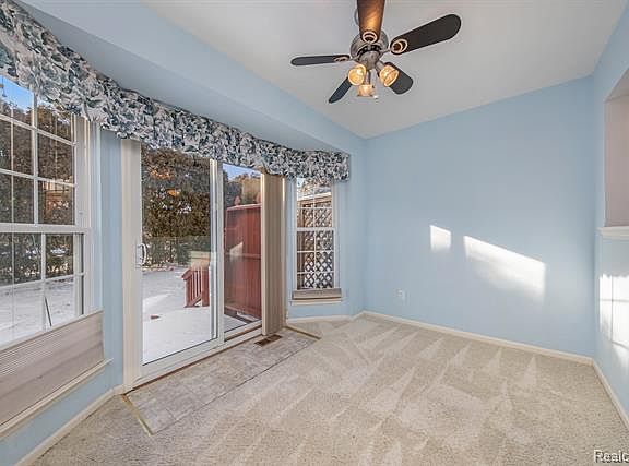 5th image of 7765 Princeton Ct #53