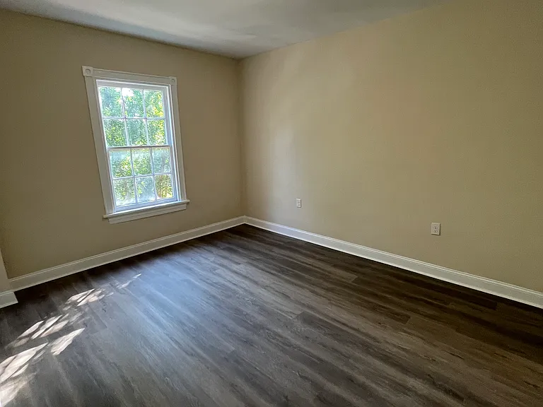 West Franklin Apts — Photo 29