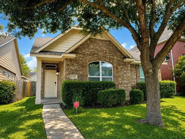 17207 Mitchell Pass Ln, Humble, TX 77346