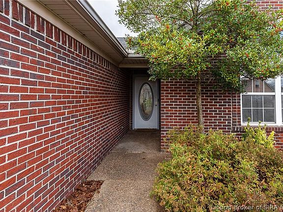 3rd image of 4204 Lakeside Ct