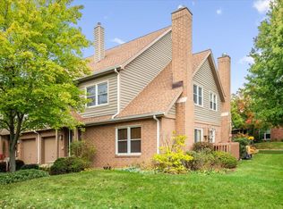 1523 Stewart Dr, Darien, IL