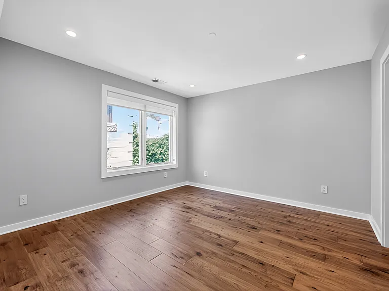 869 Corinthian Ave #1 — Photo 20