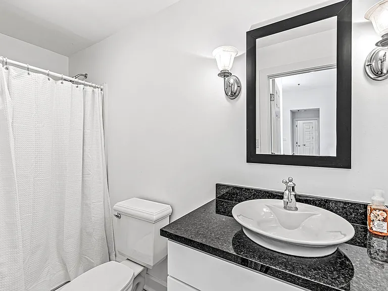 714 Buchanan St #4 — Photo 21