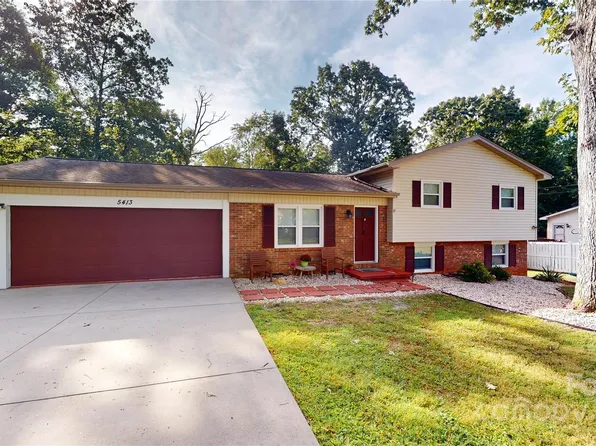 5413 Glenview Dr, Hickory, NC 28602