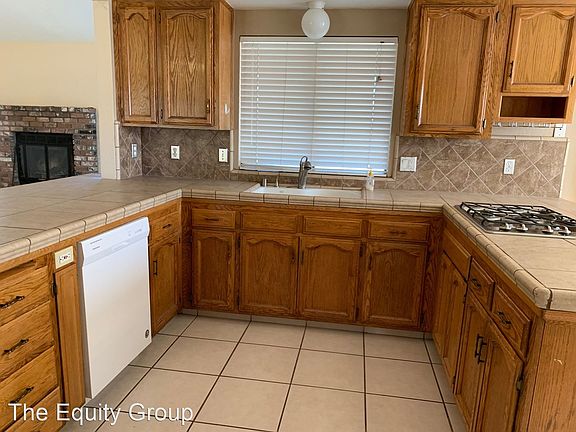 5th image of 242 S Cottonwood Ct