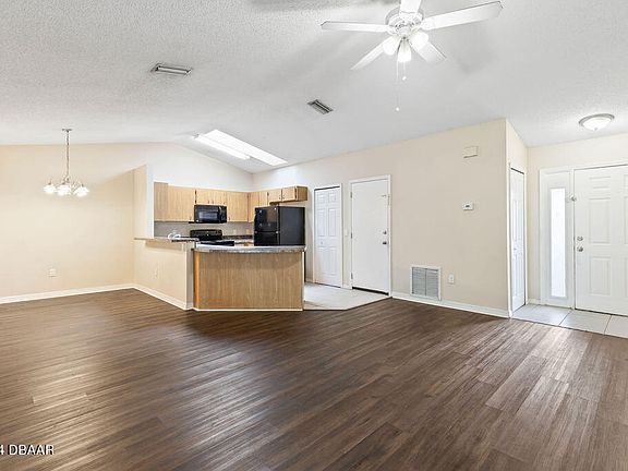 4th image of 3812 Cherry Grove Ct