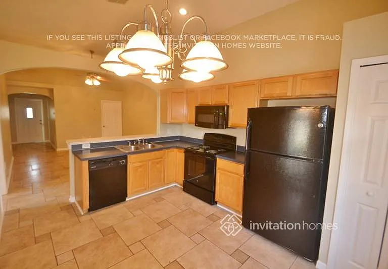 2912 Summer Winds Cir — Photo 4