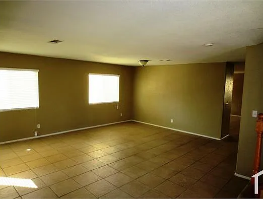 45331 Robinson Dr — Photo 6