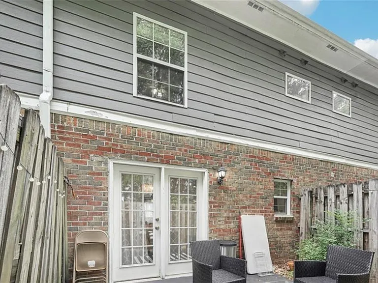 204 Summer Pl — Photo 12