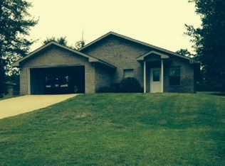 1406 S 11th St, Leesville, LA 71446