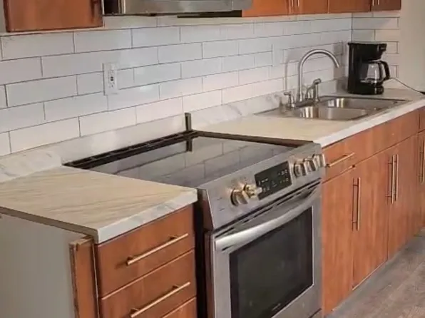 555 3rd St, Port Carbon, PA 17965