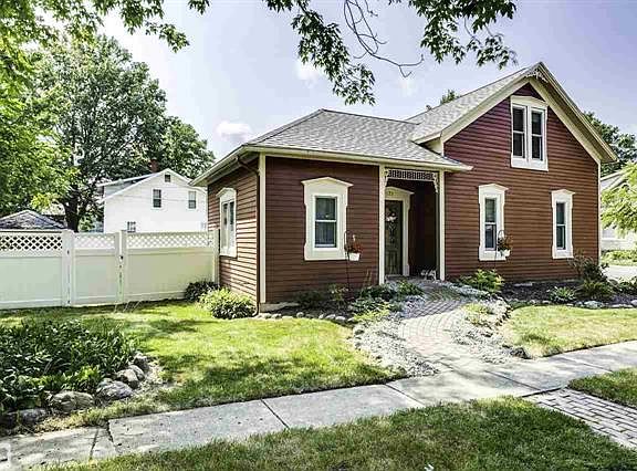 2nd image of 121 Centennial Ave