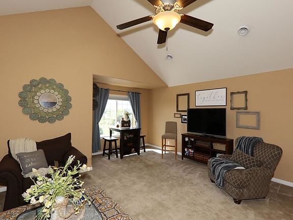 3rd image of 1355 Rose Ct