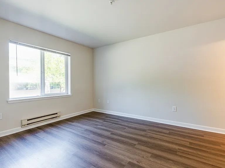 Bellevue Heights Apartments — Photo 7