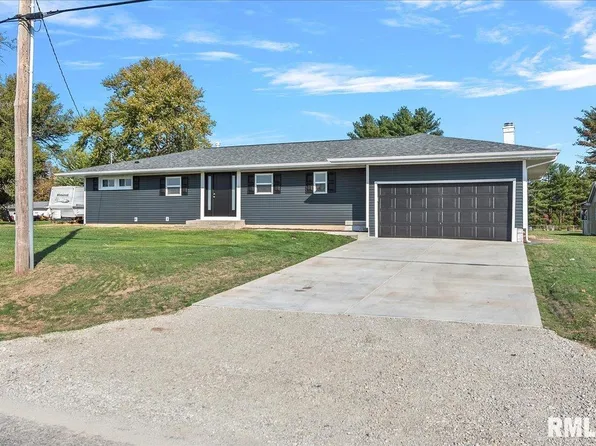 120 13th St, Pawnee, IL 62558