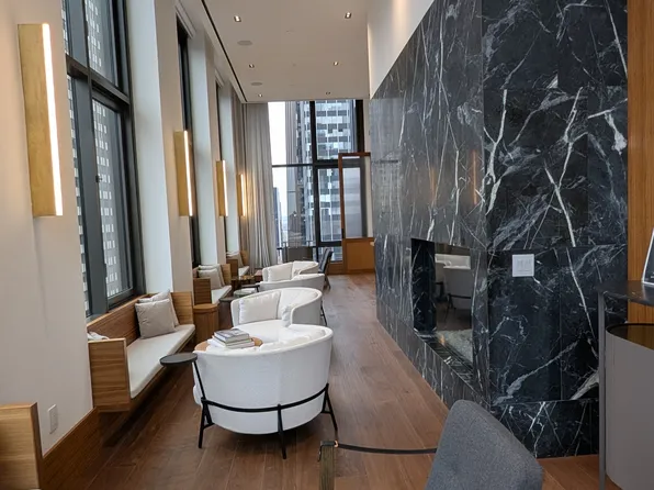 135 East 47th Street image 17 of 23