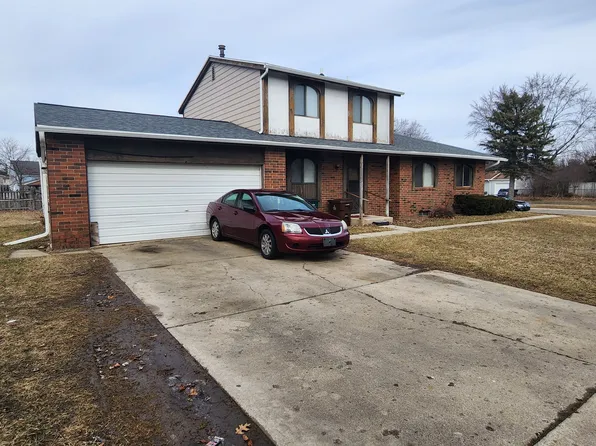 4400 Chadburne Dr, Lansing, MI 48911