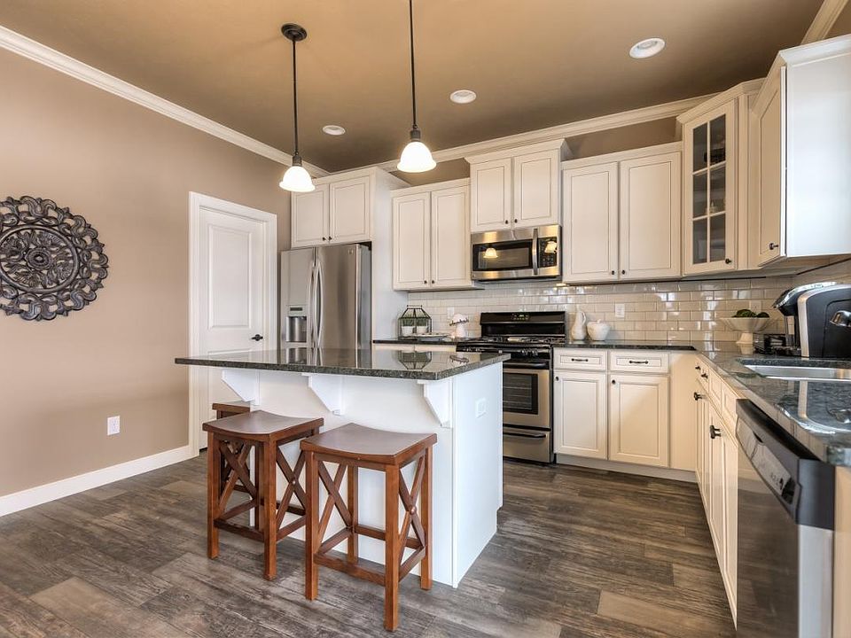 1st image of 7231 Oakmont Ct