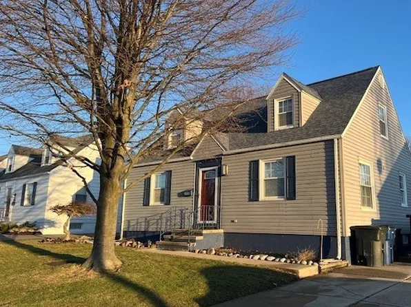 2611 Dobbins Rd, Erie, PA 16511