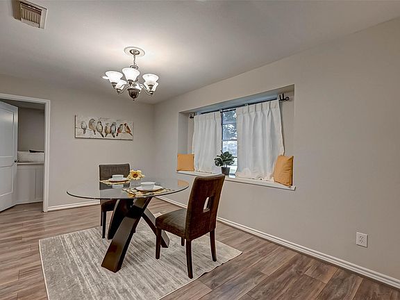 5th image of 4425 College Park Dr