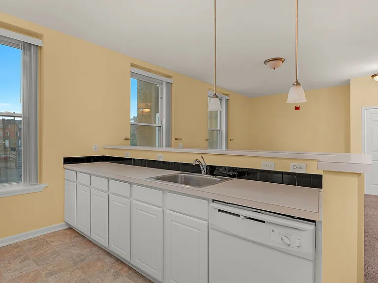 2300 N Calvert St — Photo 22